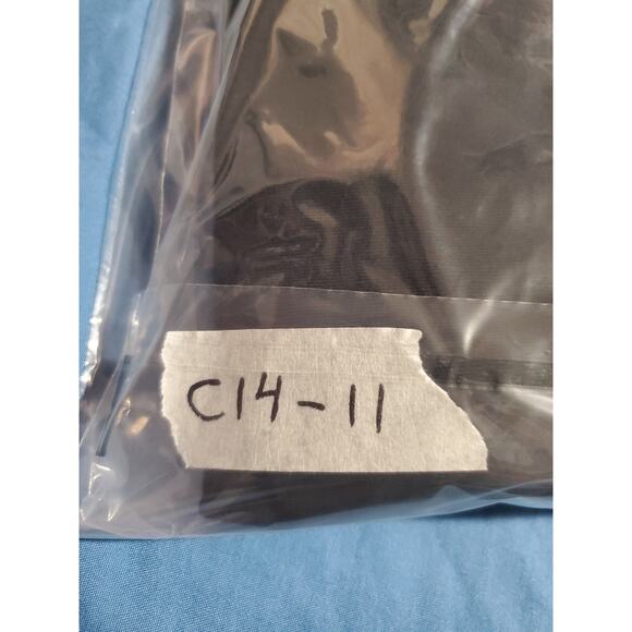 Oakley Men’s Size 2XL Black T-Shirt Embroidered Desert Camo Logo Custom Fit C14 - Picture 8 of 8